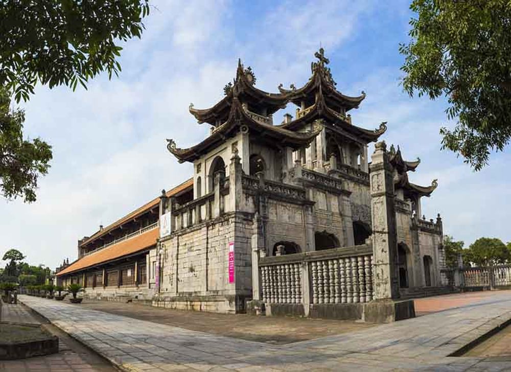 Tham quan nhà thờ Phát Diệm